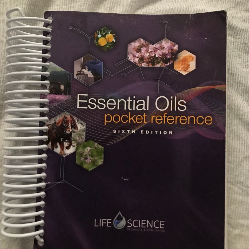 No longer available!! Essential Oils Pocket Reference by Life Science